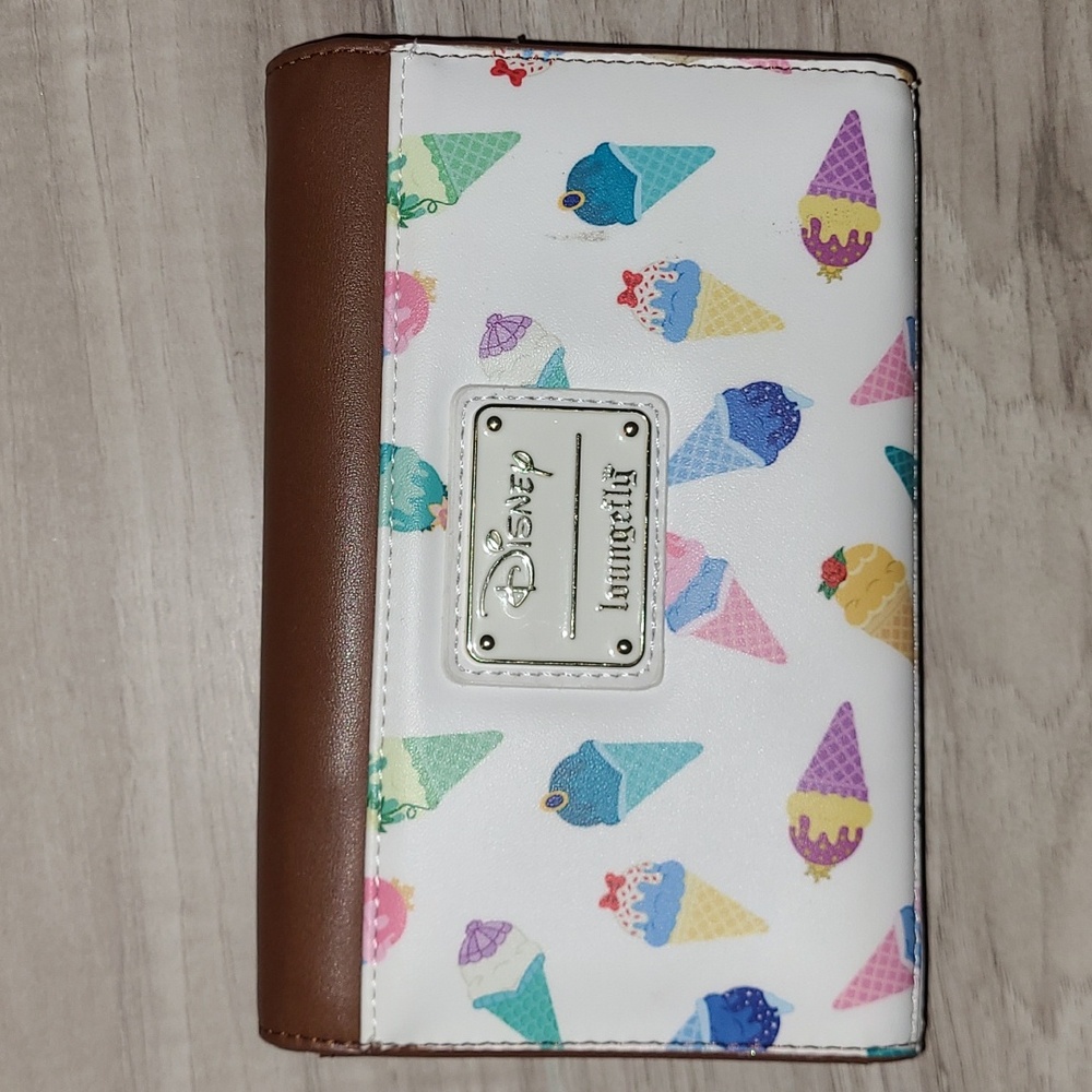 👑🍦DISNEY PRINCESS ICE CREAM CONE LOUNGEFLY WALLET